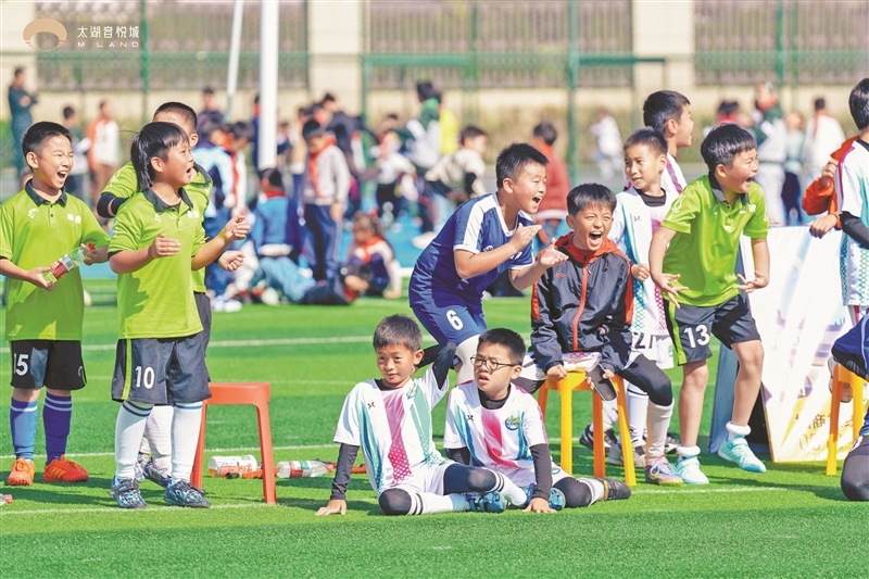 “蘇超”球員成為榜樣，更多學(xué)生愛上足球